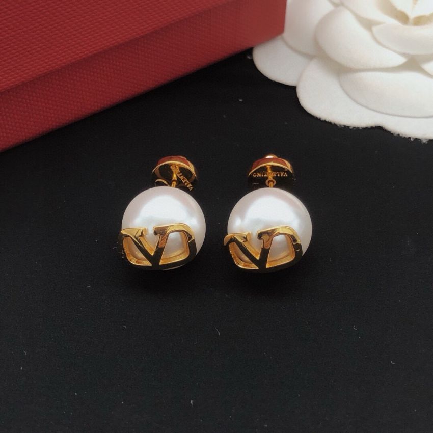 Va1e*ntin0 Earrings