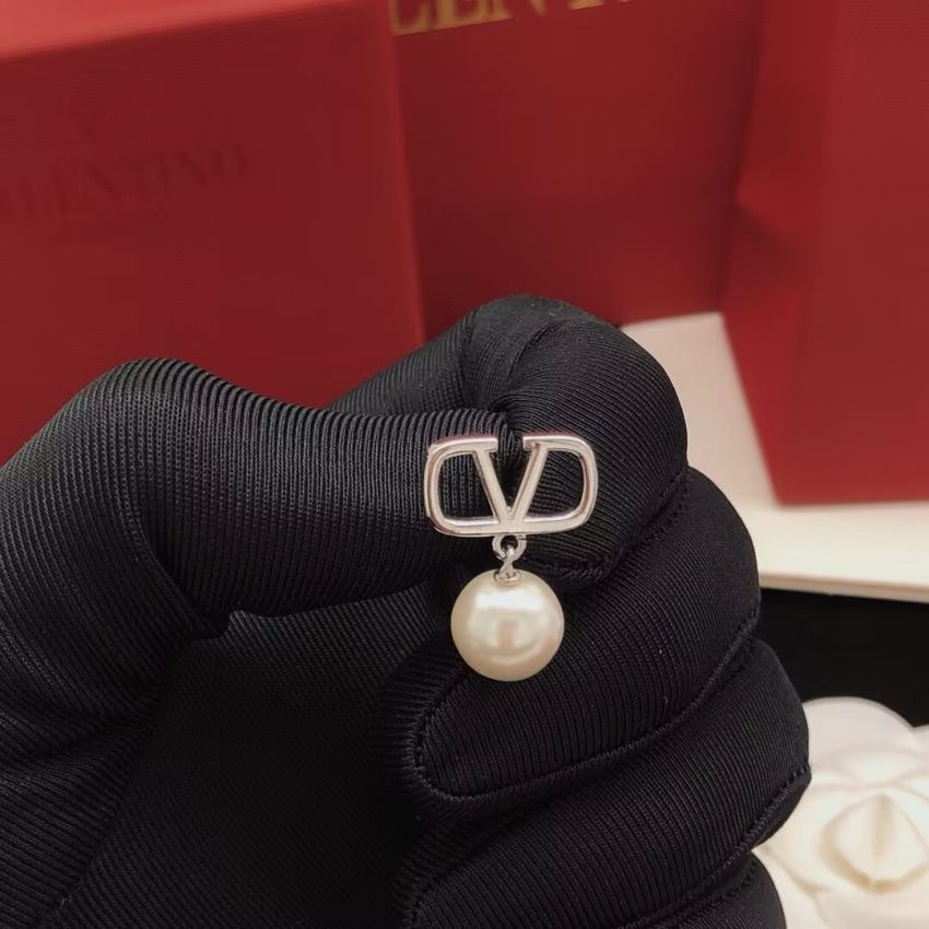 Va1e*ntin0 Earrings