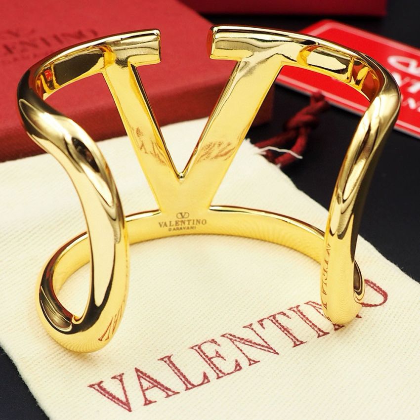 Va1e*ntin0 Bracelet