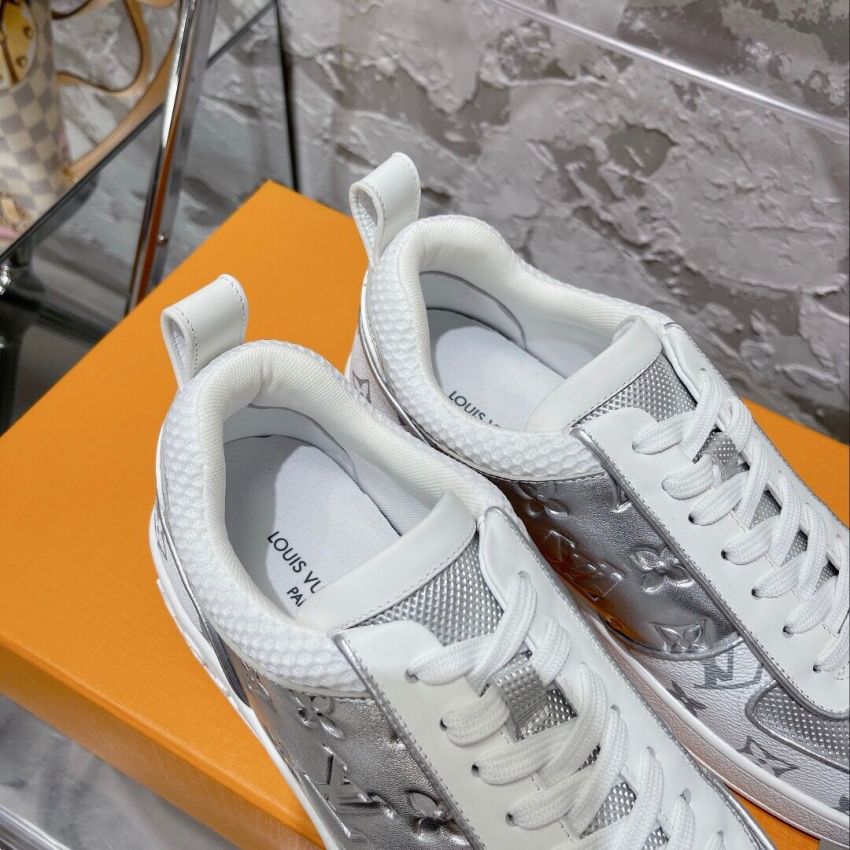 L0vis Vvtt0n Sneaker
