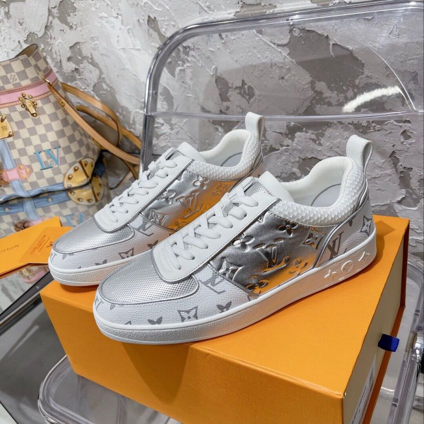 L0vis Vvtt0n Sneaker