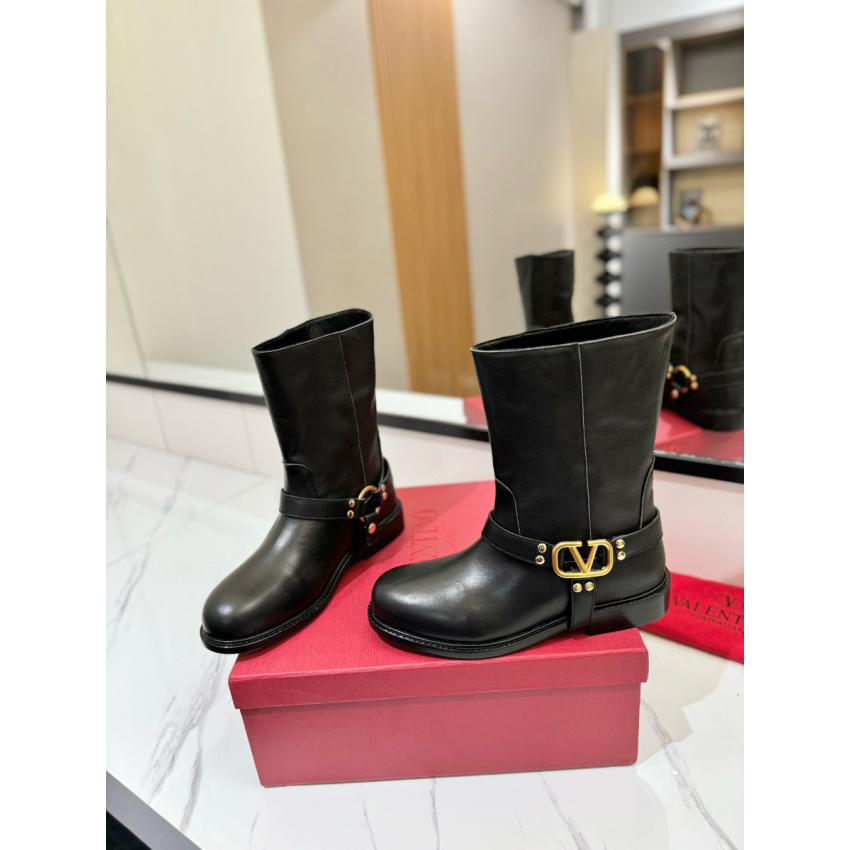 Va1e*ntin0 Ankle Leather boot, Size 35-41