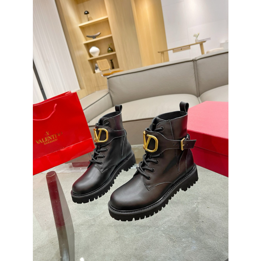 Va1e*ntin0 Ankle Leather boot, Size 35-41