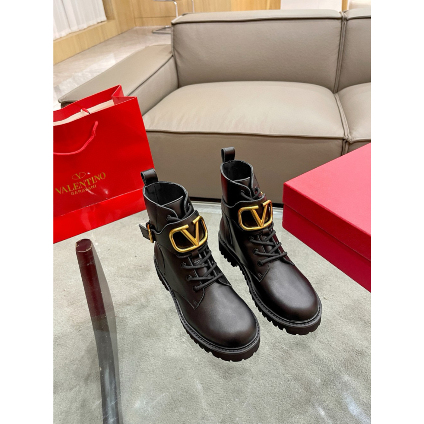 Va1e*ntin0 Ankle Leather boot, Size 35-41