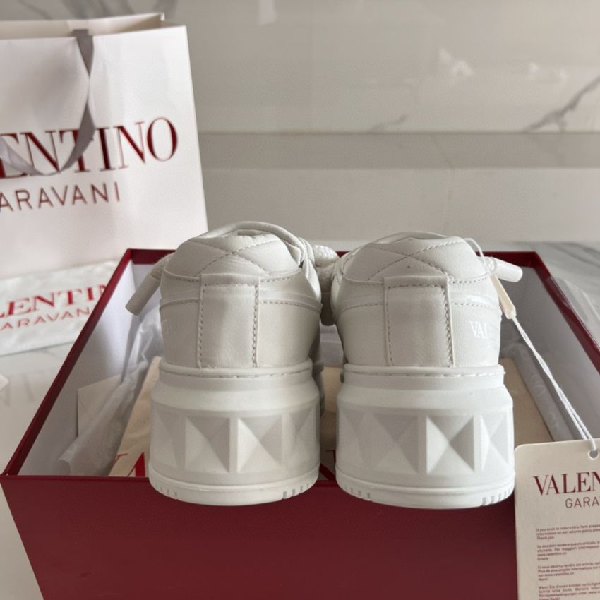 Va1e*ntin0 Unisex Sneaker, Size 35-45