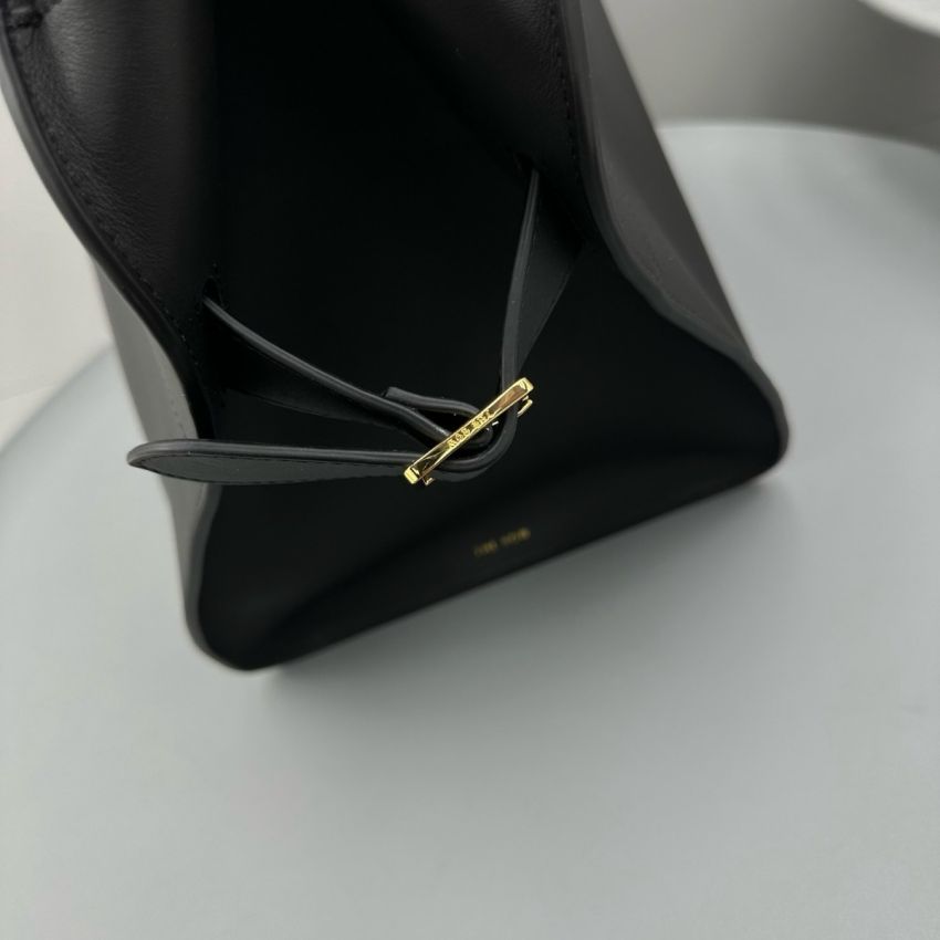 The R0w Soft Margaux 17 Bag in Leather