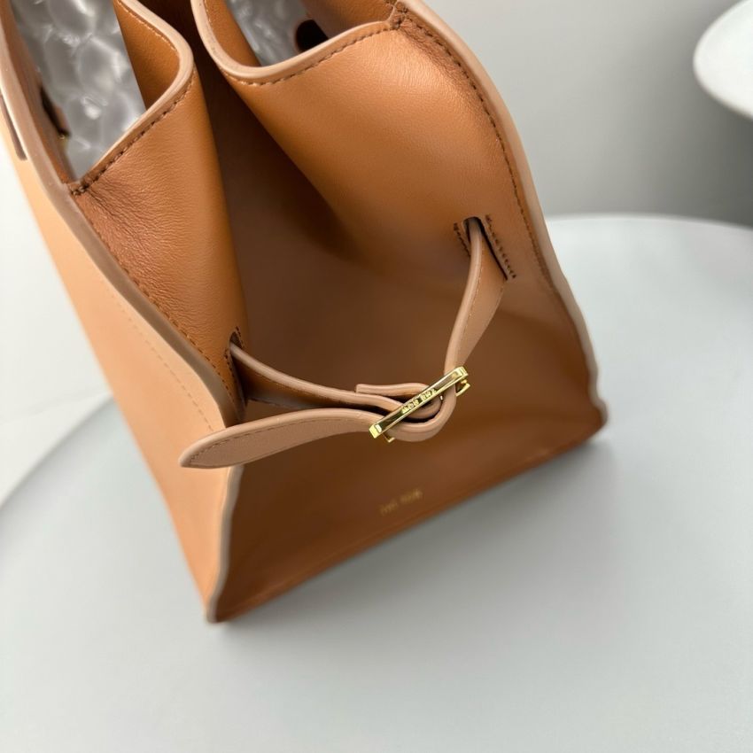 The R0w Soft Margaux 17 Bag in Leather