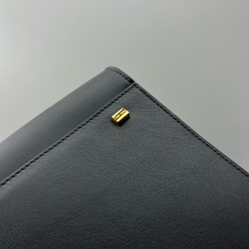 The R0w Soft Margaux 15 Bag in leather