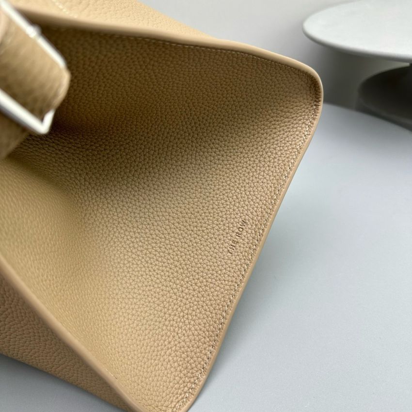 The R0w Soft Margaux 15 Bag in leather-Taupe