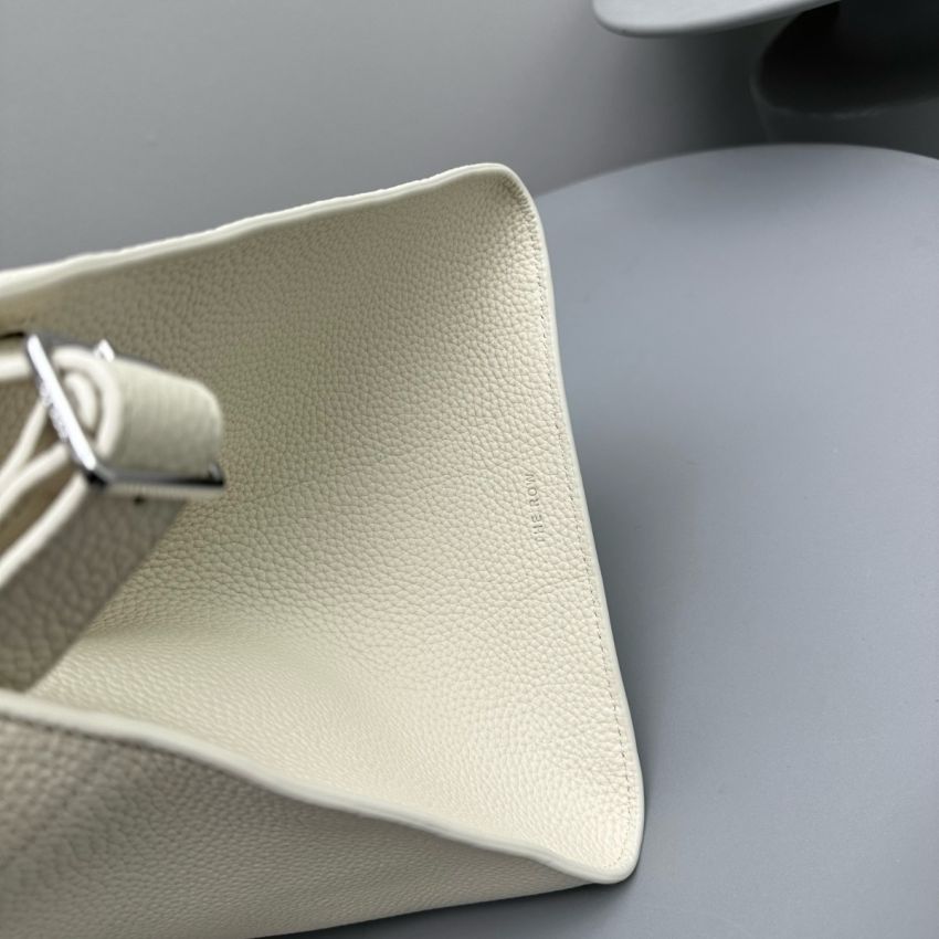 The R0w Soft Margaux 15 Bag in leather-White