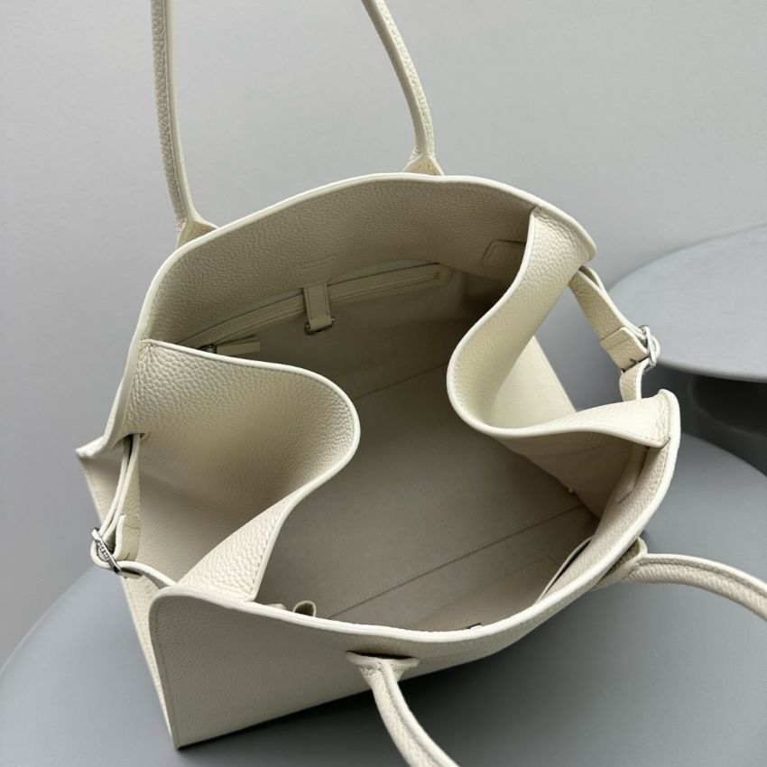 The R0w Soft Margaux 15 Bag in leather-White