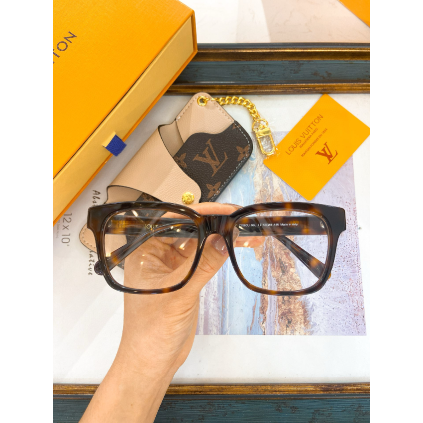 LV Essential Square Anti Blue Ray Sunglasses